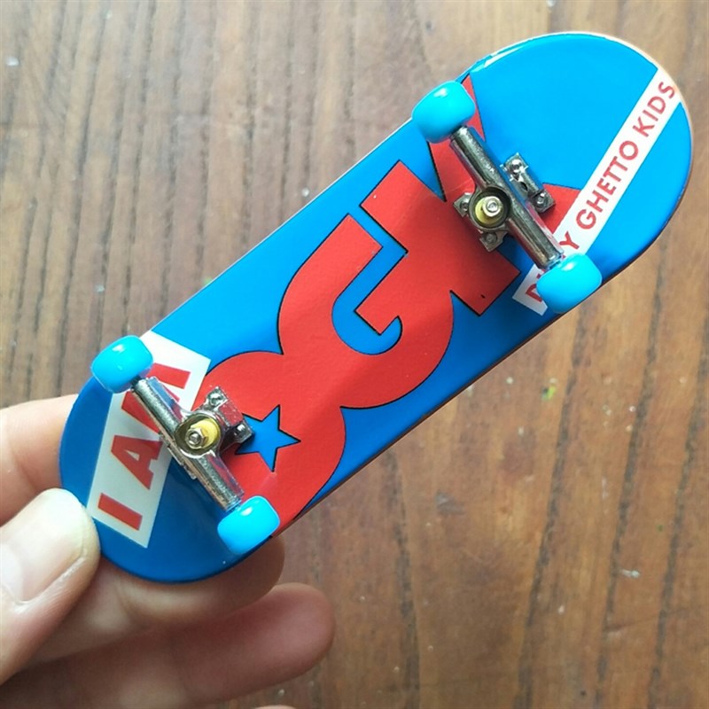 1918 BLUE DGK LIGHT BLUE WHEEL